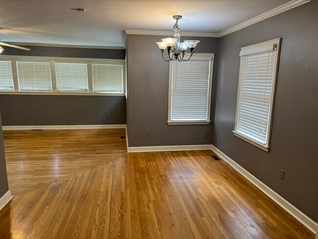 Building Photo - 4872 Carnes Ave