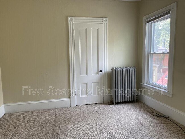 Foto del edificio - 21 Lafayette Pl