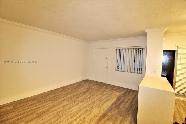 Building Photo - 890 NW 45th Ave