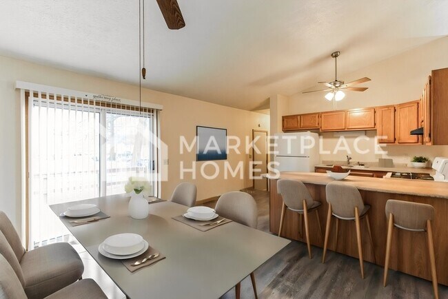 Foto del edificio - 4248 Laurel Rd