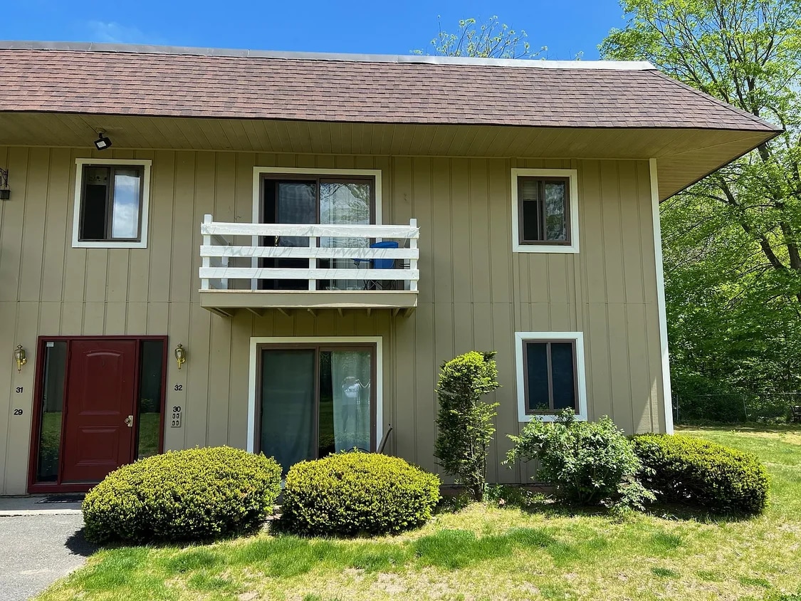 82 S Maple St Unit 32, Westfield, MA 01085 Condo for Rent in