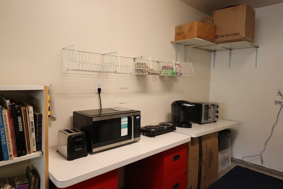 Great Shared Space For Rent