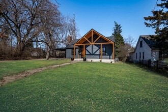 Building Photo - 667 Longview Dr