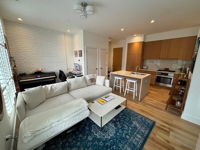 Foto del edificio - 1324 E St SE