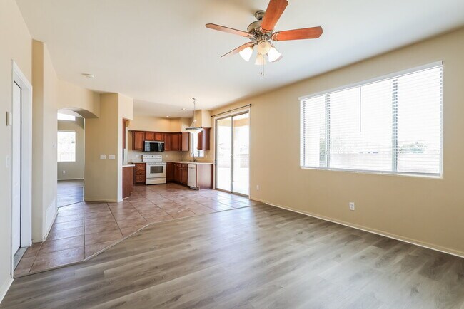 Foto del edificio - 5562 S Lemon Tree Dr