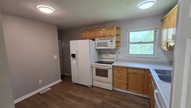 Foto del edificio - 5205 Auriesville Ln