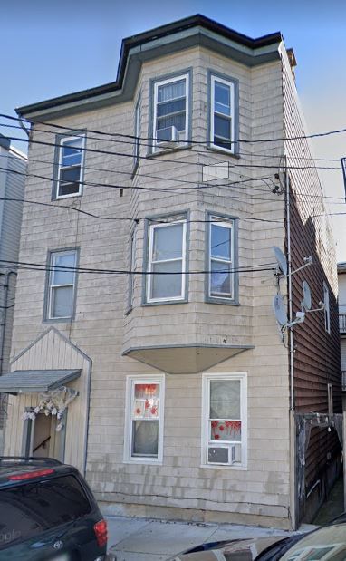 Building Photo - 35 Lamson St