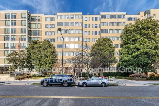 Building Photo - 1711 MASSACHUSETTS AVE NW