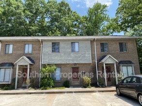 Building Photo - 400 N Steele St