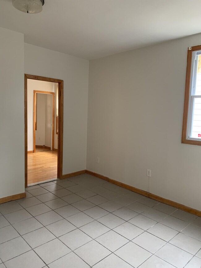Building Photo - 512 N Indiana Ave