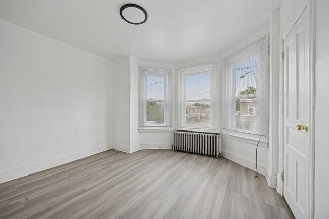 Foto del edificio - 6111 Pine St