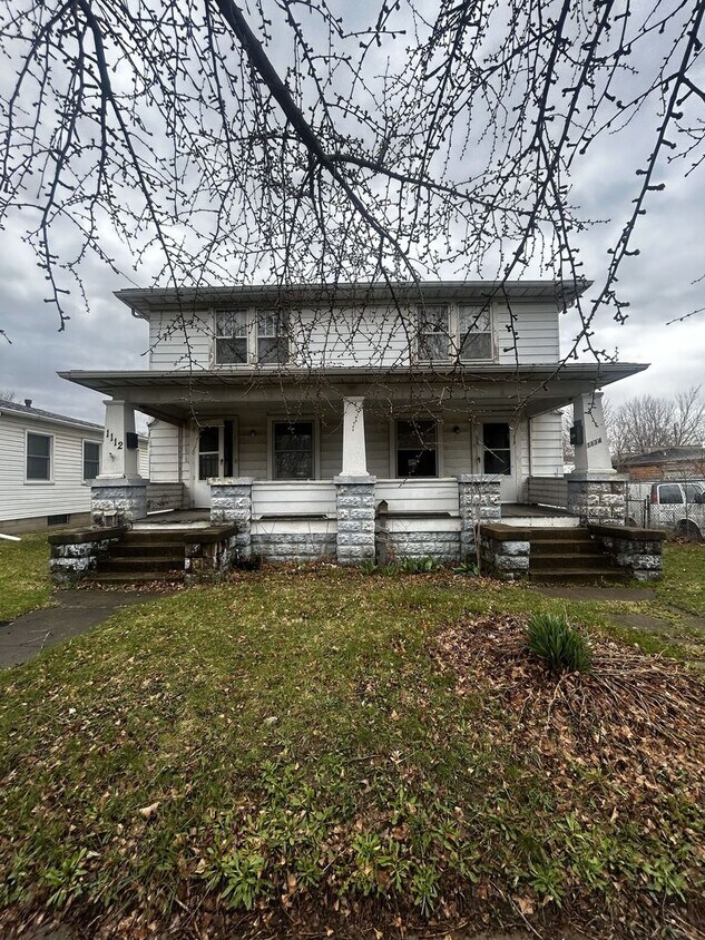 Primary Photo - Washington Street Duplex