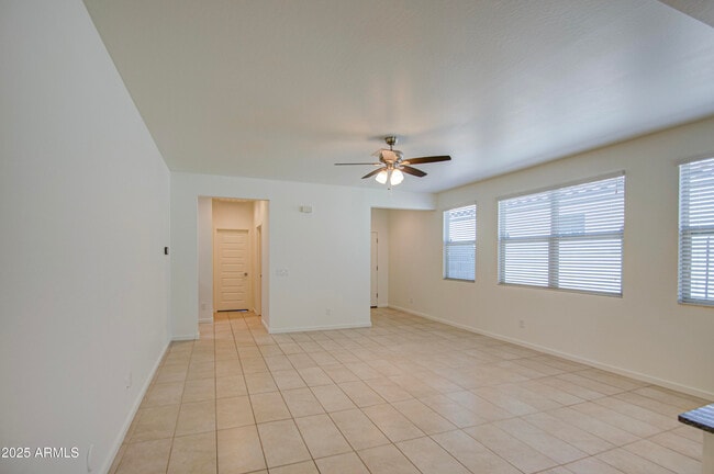 Foto del edificio - 36217 N Urika Dr