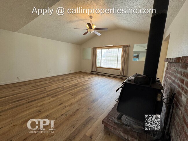 Foto del edificio - MOVE IN SPECIAL -  1/2 FIRST MONTHS RENT!!