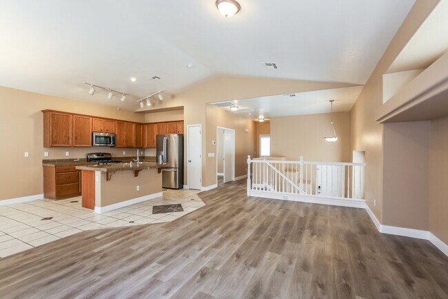 Building Photo - 9708 Red Horse St