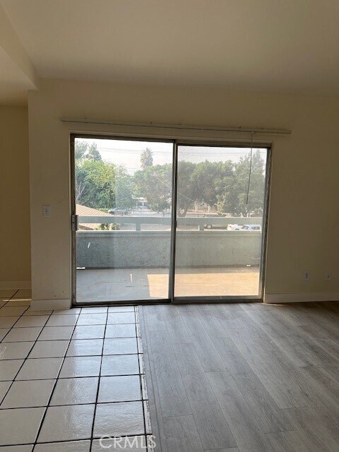 Foto del edificio - 9633 Juniper Ave