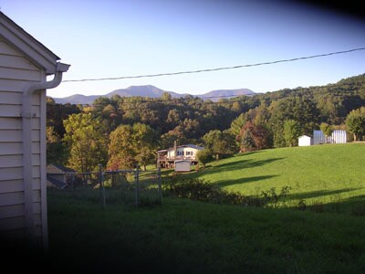 Foto del edificio - Nice Brick Ranch-Style House located across from Lowes in Sylva- 3BD/2BA $1800 a month available ...