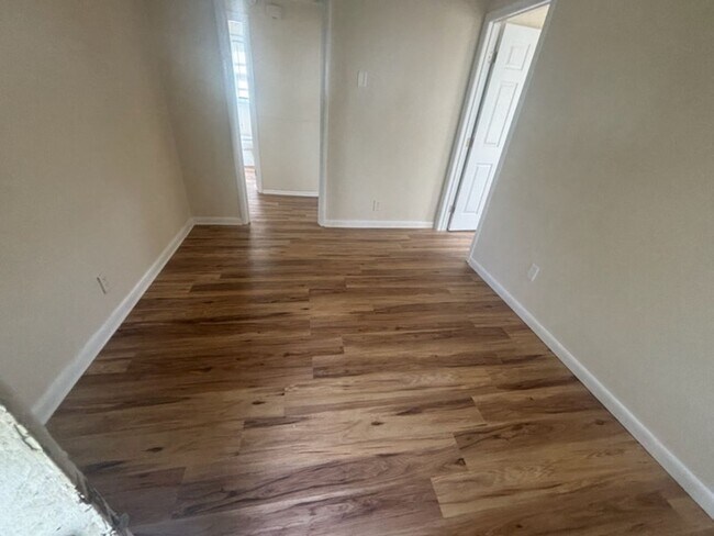 Foto del edificio - Knoxville 37915 - 2 bedroom 2 bath - call Howard Grower 865-705-0969