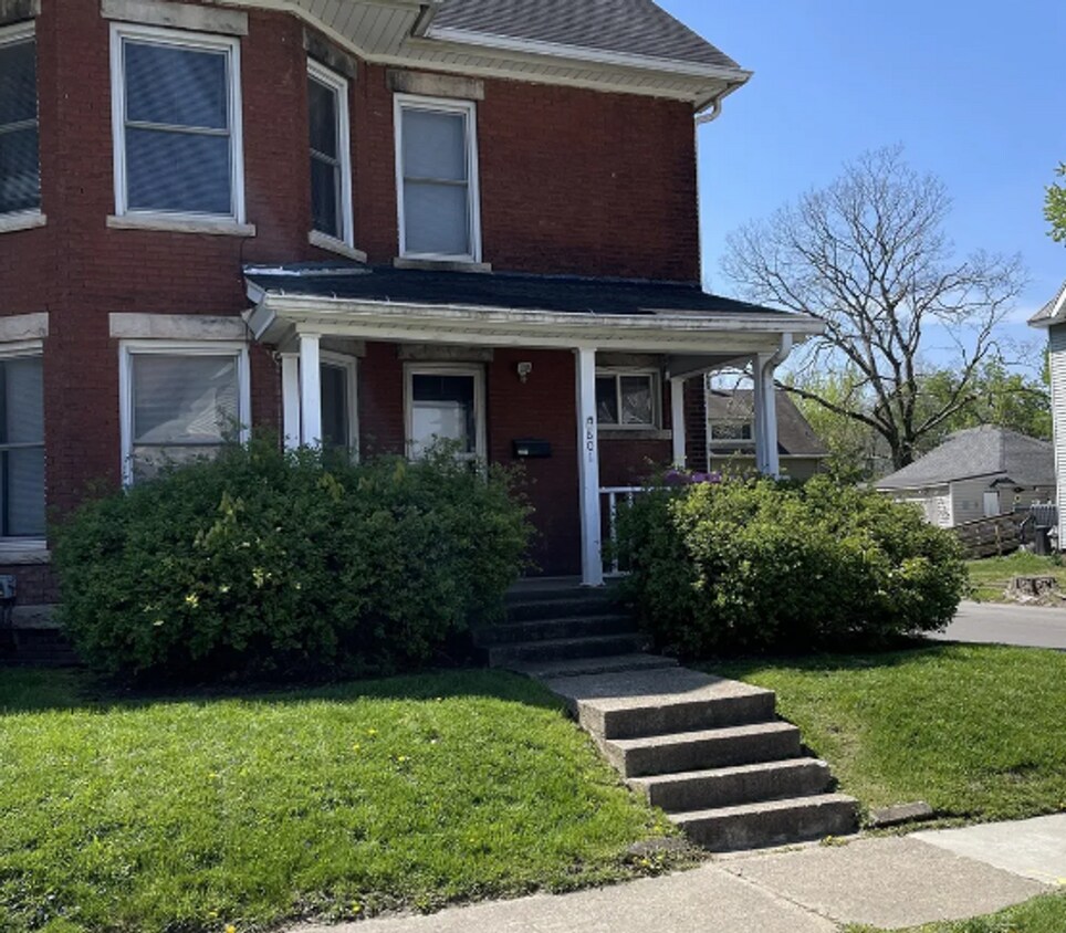 Foto principal - 801-803 E Main Street