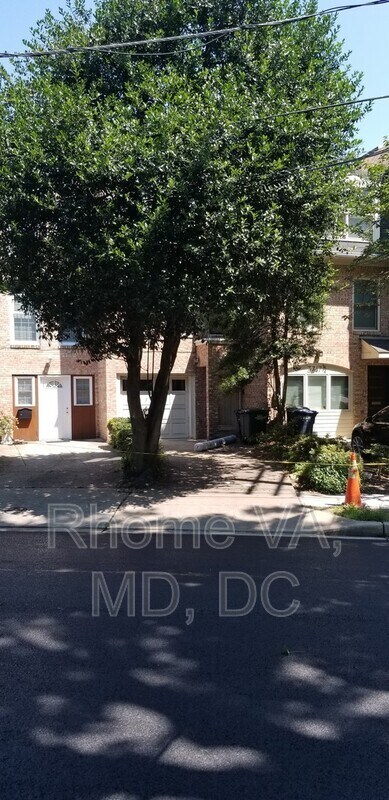 Photo - 3749 Kanawha St NW House