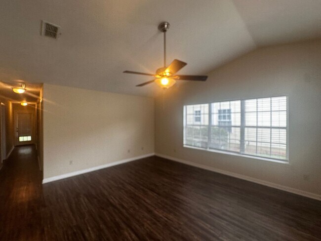 Foto del edificio - 7206 Jaffrey Ct