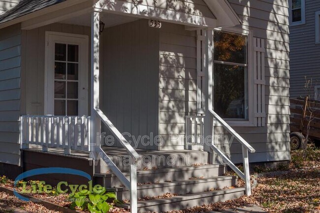 533 Hopson St NE - 533 Hopson St  NE