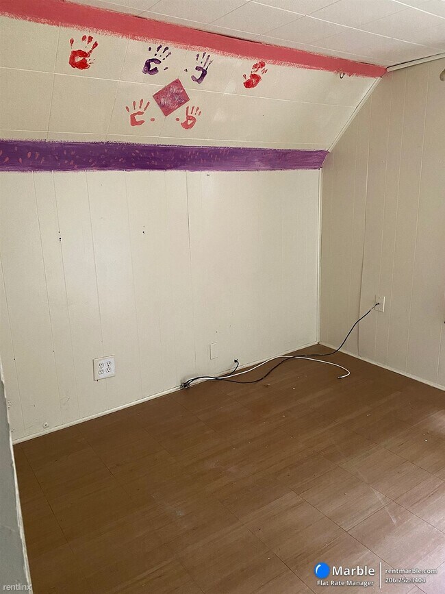 Building Photo - 3 br, 1 bath House - 175 Frey St