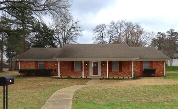Building Photo - 512 Top Hill Dr