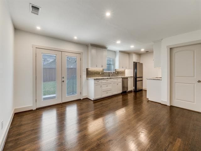 Building Photo - 8815 Graywood Dr