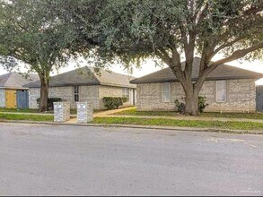 Building Photo - 18 N 8th St