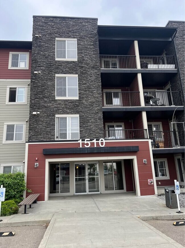 Building Photo - 1510 Watt Dr SW