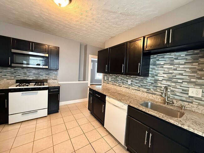 Foto del edificio - 132 Homes Ave