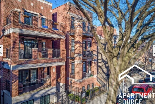 Foto del edificio - 2330 N Greenview Ave