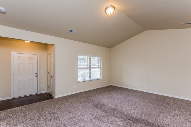 Building Photo - 2960 Nairn Ct