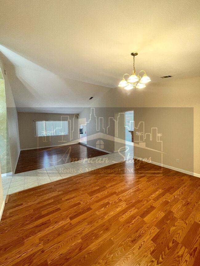 Building Photo - 455 Mooncrest Ln