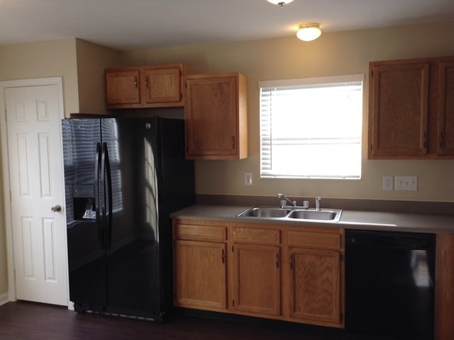 Building Photo - 118 Friar Tuck Dr