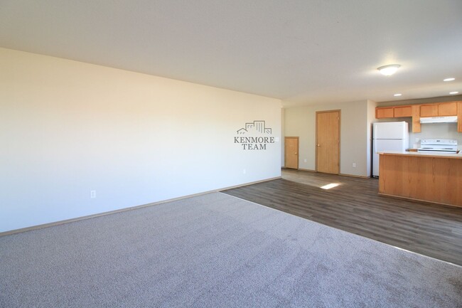 Building Photo - 3 Bed/2.5 Bath House in West Pasco