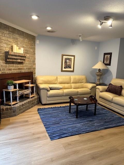 Foto del edificio - 6370 Creekbend Dr