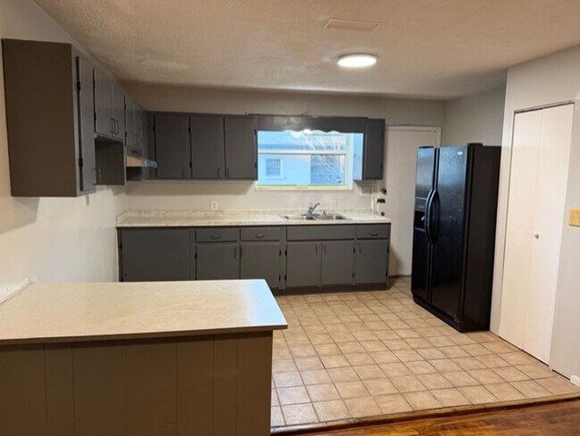 Foto del edificio - Comfortable 3-Bedroom Home for Rent