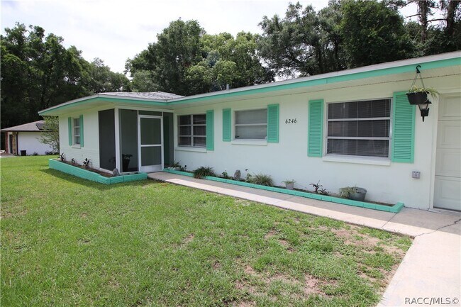 Foto del edificio - 6246 E Waverly St