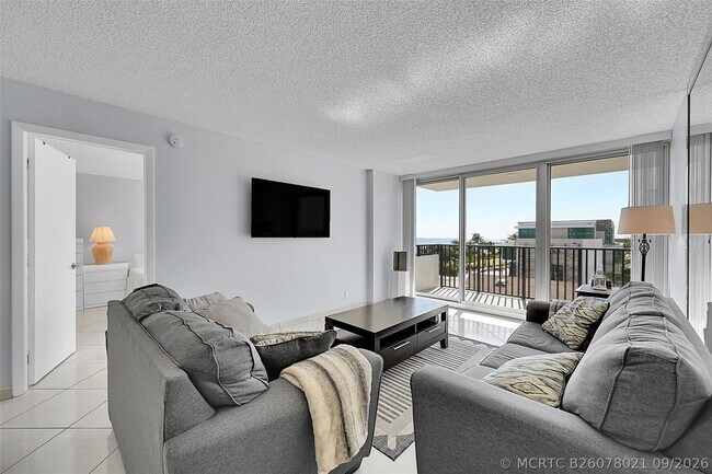 Foto del edificio - 525 N Ocean Blvd
