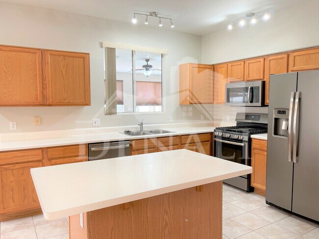 Foto del edificio - 16247 W Jackson St
