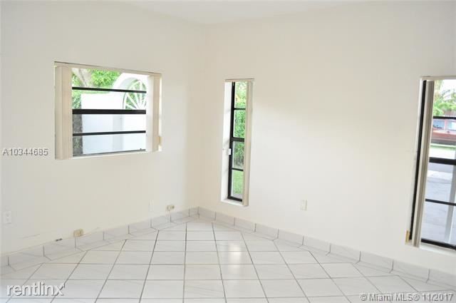 Foto del edificio - 8370 SW 43rd St