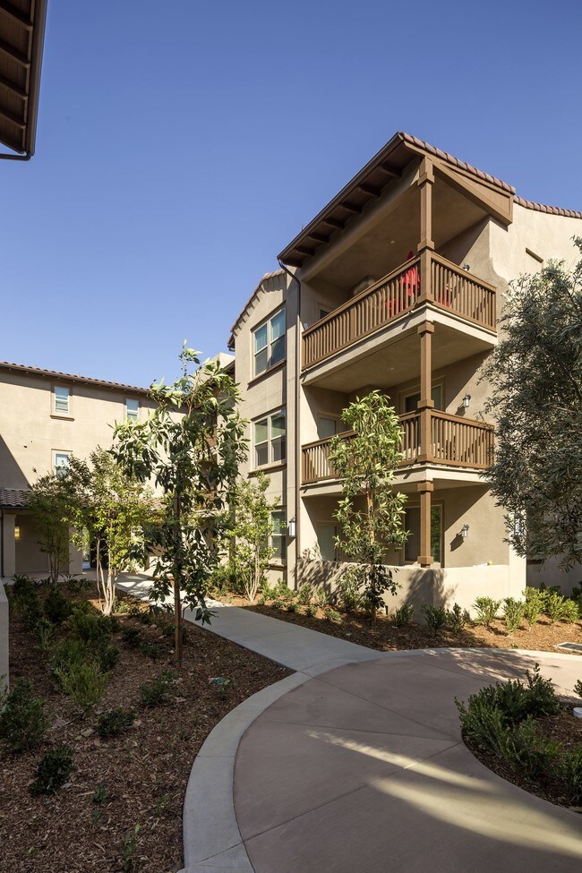 Montecito Apartments Corona, CA