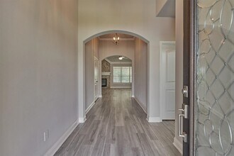 Building Photo - 180 Racetrack Ln