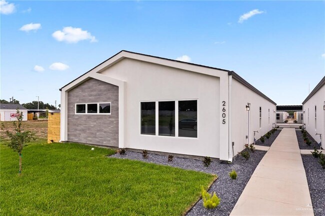 Foto del edificio - 2605 Woodpecker Rd