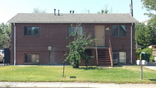 Building Photo - 3 br, 1 bath Townhome - 6772 Locust St