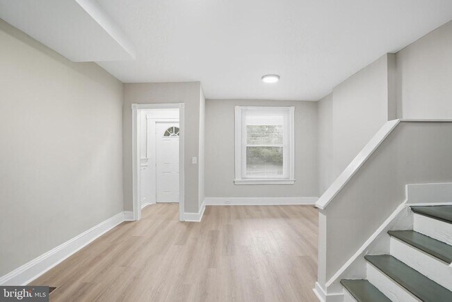 Foto del edificio - 5518 Lansdowne Ave