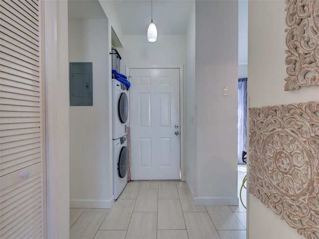 Building Photo - 12131 Sand Pebble Way