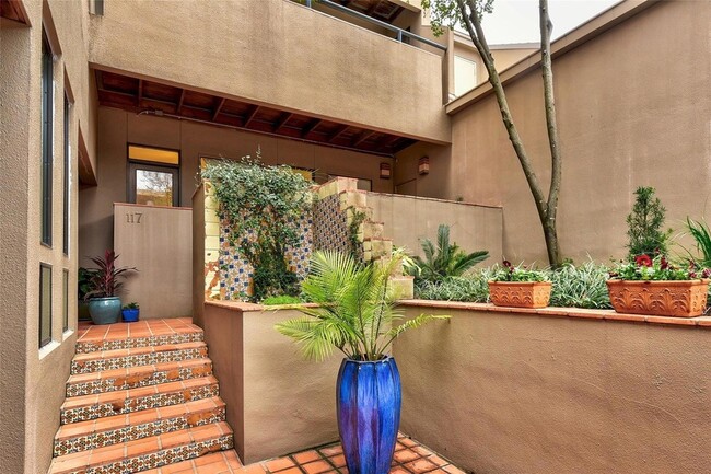 Building Photo - 1735 Spyglass Dr